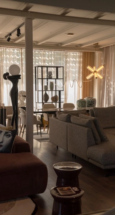 tomart-art-sofa-lampy-stol